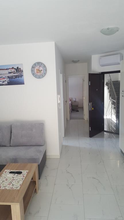 Apartmani Pastuovic Srima Ngoại thất bức ảnh